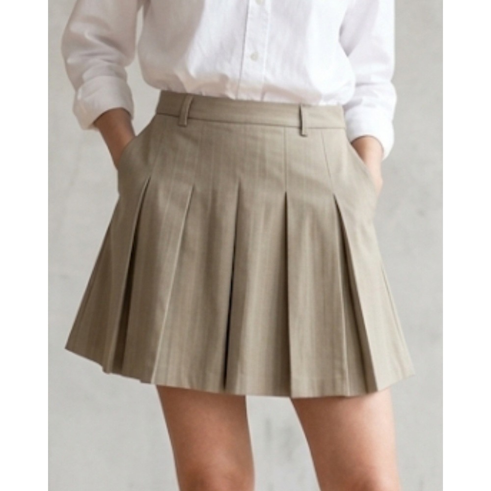 En Saison Arden Pinstripe Pleated Mini Skirt‎ Size Medium Khaki Color